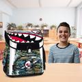 Ars Una, Kompakt Easy Flying Shark mágneszáras, ergonómikus iskolatáska, fekete-kék Ars Una, Kompakt Easy Flying Shark mágneszáras, ergonómikus iskolatáska, fekete-kék