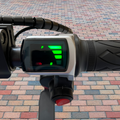 Összecsukható elektromos, rugós felfüggesztéssel és tárcsafékkel felszerelt felnőtt roller, fekete Összecsukható elektromos, rugós felfüggesztéssel és tárcsafékkel felszerelt felnőtt roller, fekete