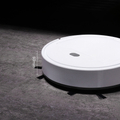 Smart robotporszívó, padlótisztító készülék kiegészítőkkel, fehér