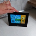 Meteorológiai állomás, időjárás előrejelzéssel, színes, LCD kijelzővel, kültéri érzékelővel
