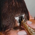 Akkumulátoros haj és szakállvágó, trimmelő, LCD kijelzővel, 1-2-3 mm-es cserélhető fejjel