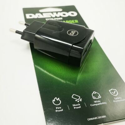 Daewoo gyorstöltő hálózati adapter, 2.1A töltőáram, 2 db USB csatlakozó, fekete