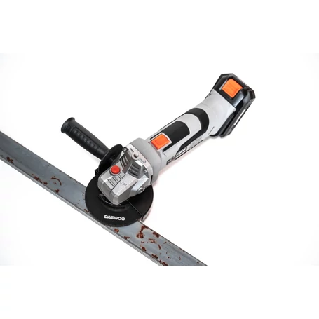 Daewoo akkumulátoros sarokcsiszoló, 125mm, DALAG18-125-1 (akku és töltő nélkül)