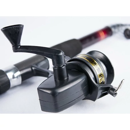 Értékcsökkent - Horgászfelszerelés dobozban, karbonszálas horgászbottal, csalikkal, súlyokkal