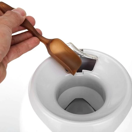 Jutalomfalat adagoló interaktív fejlesztő játék kutyáknak, 2 db teniszlabdával