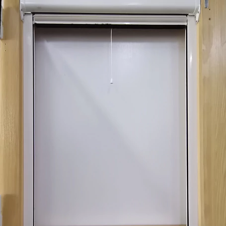 Rolós szúnyogháló ablakra 130x160 cm, ablakroló - méretre vágható