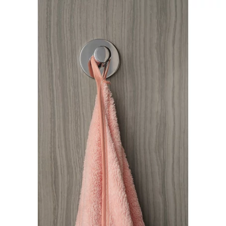 Puha, mikroszálas törölköző hímzett szív mintával, rózsaszín