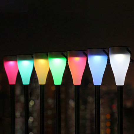 Leszúrható napelemes LED világítás készlet, fehér és RGB üzemmóddal, 6 db