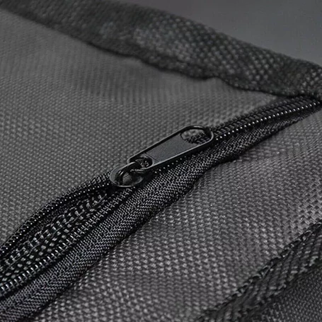 Többrekeszes tároló csomagtartóba hőtartó rekesszel, fekete