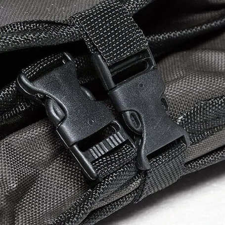 Többrekeszes tároló csomagtartóba hőtartó rekesszel, fekete