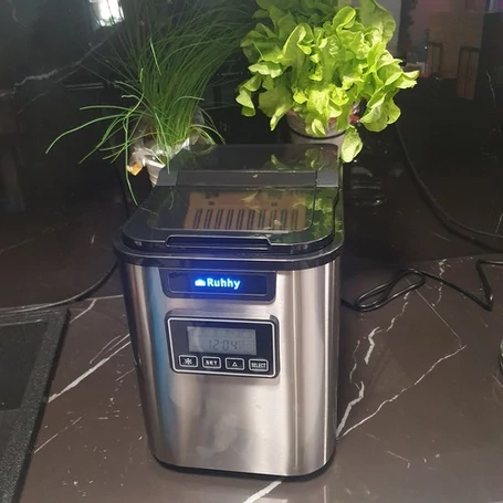 Jégkocka készítő gép LCD kijelzővel, időzítő funkcióval, 2,2 literes kapacitással, napi 12 kg teljesítménnyel