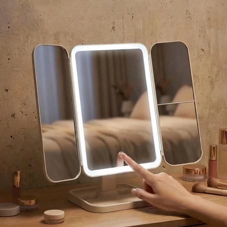 LED megvilágítású kozmetikai sminktükör, 3 részes összehajtható kialakítás, 2x és 3x nagyítás, állítható színhőmérséklet, usb-c töltés