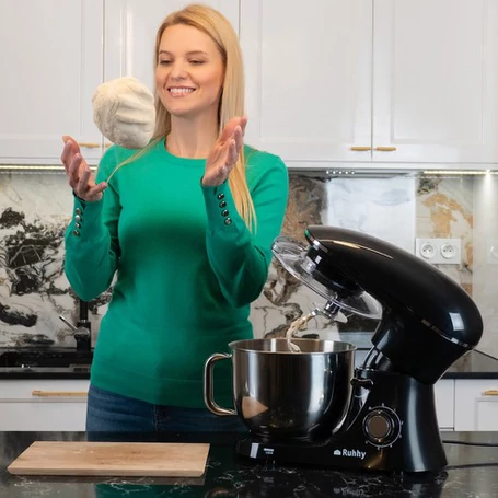 Többfunkciós konyhai robotgép 6,2 literes keverőtállal, 6+1 sebességfokozattal, 2200 W teljesítménnyel, fekete