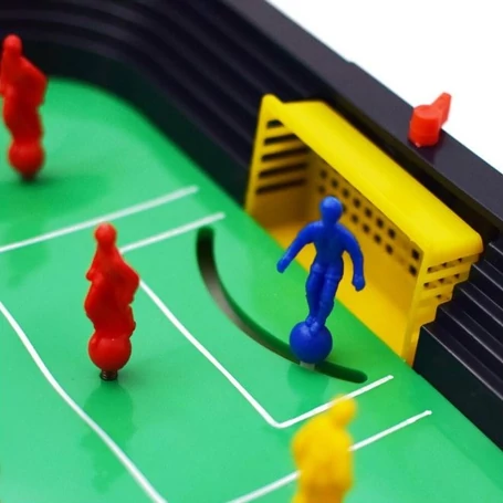 Asztali, rugós focikészlet, eredményjelzővel, társasjáték, 2 csapat, 2 db labdával