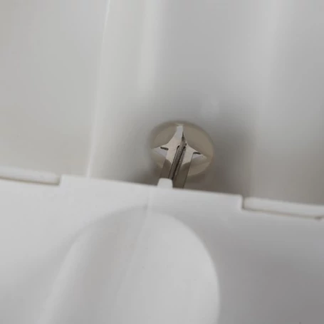 Kézi rugós cseresznye és meggymagozó magtartállyal, csúszásmentes talppal, gyors és hatékony mechanikával