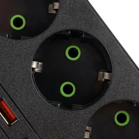 Hálózati elosztó 8 db aljzattal, 3 db USB és 1 db USB-C porttal,  2m hosszabbító